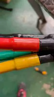 Cable de distribución de fibra 4 6 8 12 24 48 96 cables multimodo de conexión de fibra óptica de núcleos